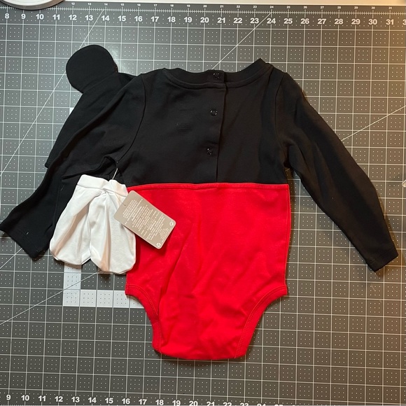 Disney Mickey Mouse Onesie Ears Hat and Mittens Gloves Baby Outfit Costume - Picture 8 of 8